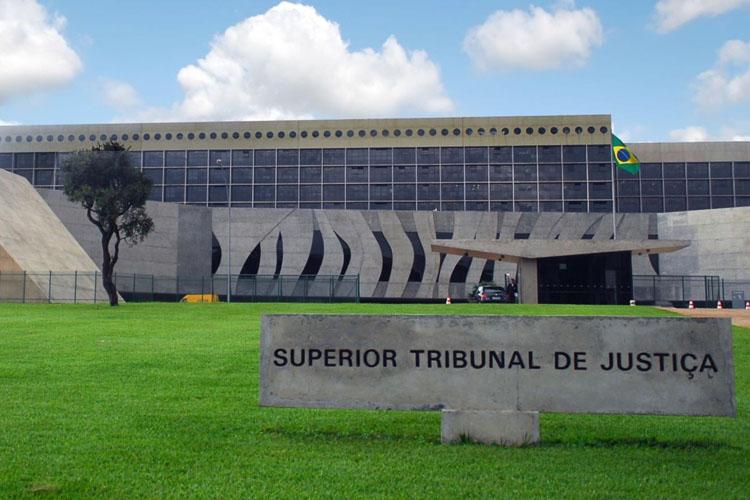 STJ fixa teses sobre obrigações dos planos de saúde no custeio de cirurgia plástica após redução bariátrica