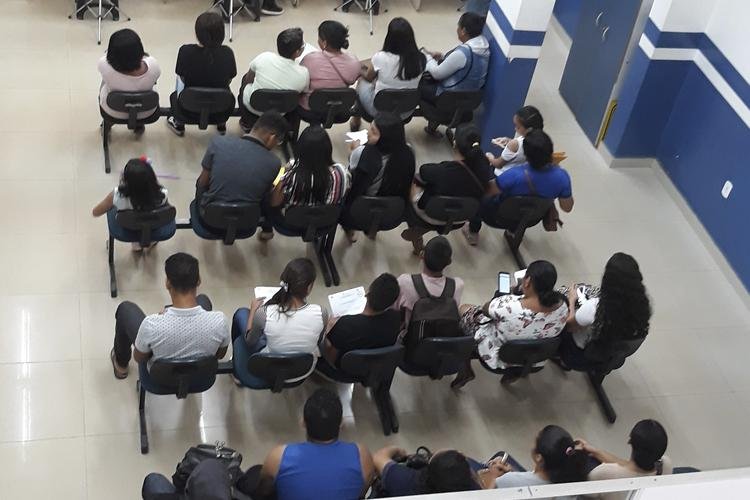 Faltando um mês para o término, só 40% dos estudantes fizeram recadastramento da meia-passagem