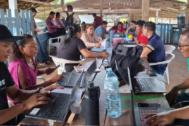 Governo do Amapá realiza força-tarefa para regularização de Projetos Políticos Pedagógicos em escolas indígenas de Oiapoque